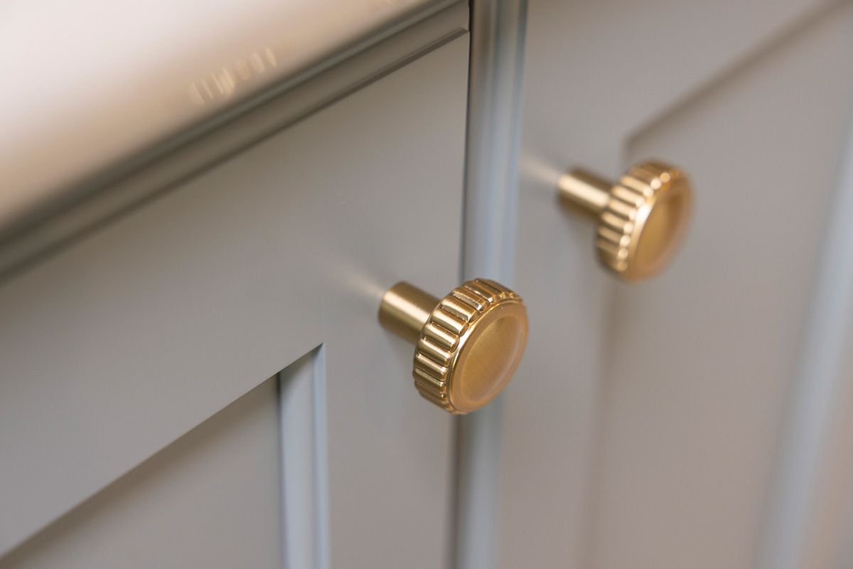 custom cabinet hardware options