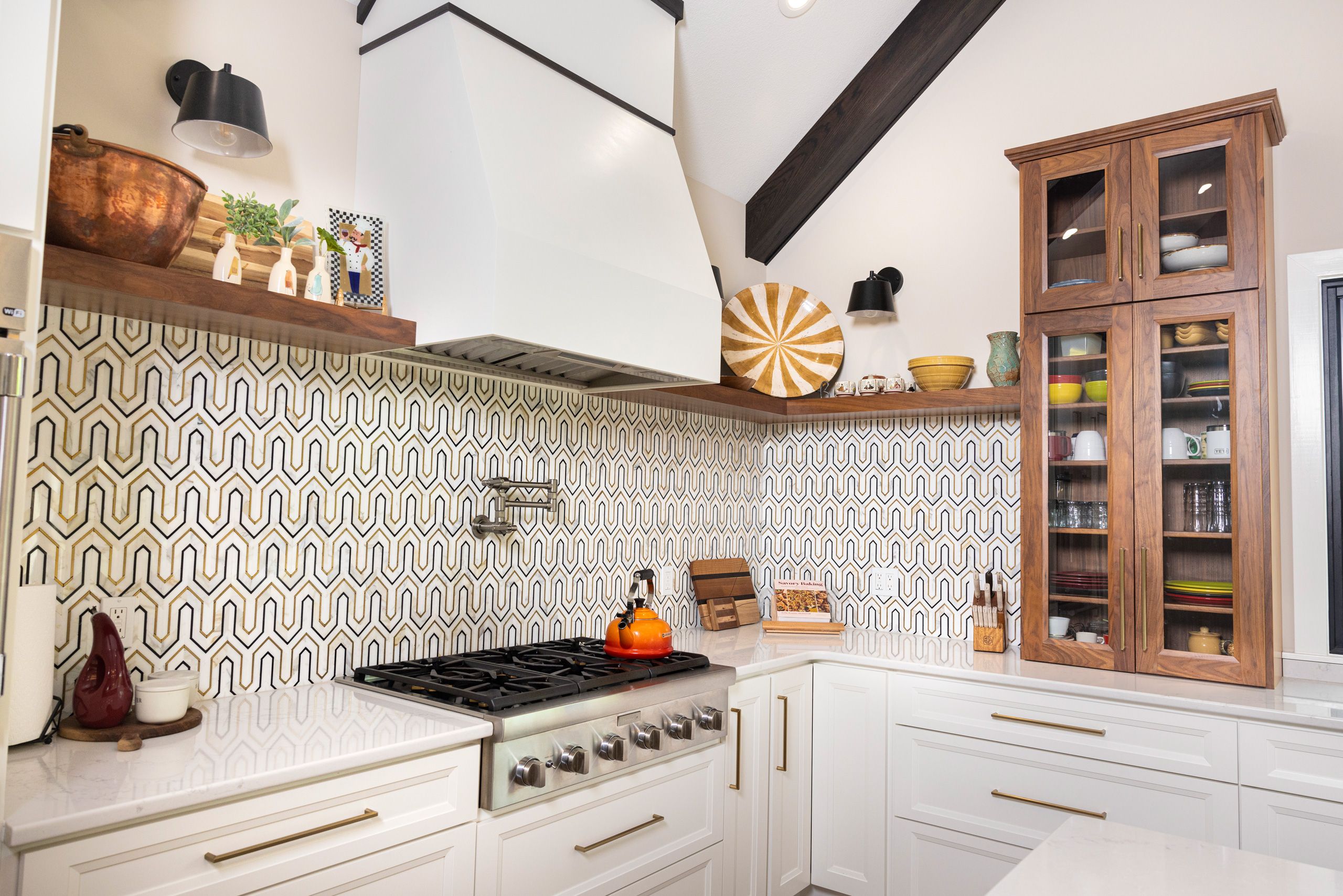 custom kitchen backsplash